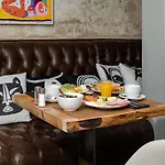 9Hotel Mercy