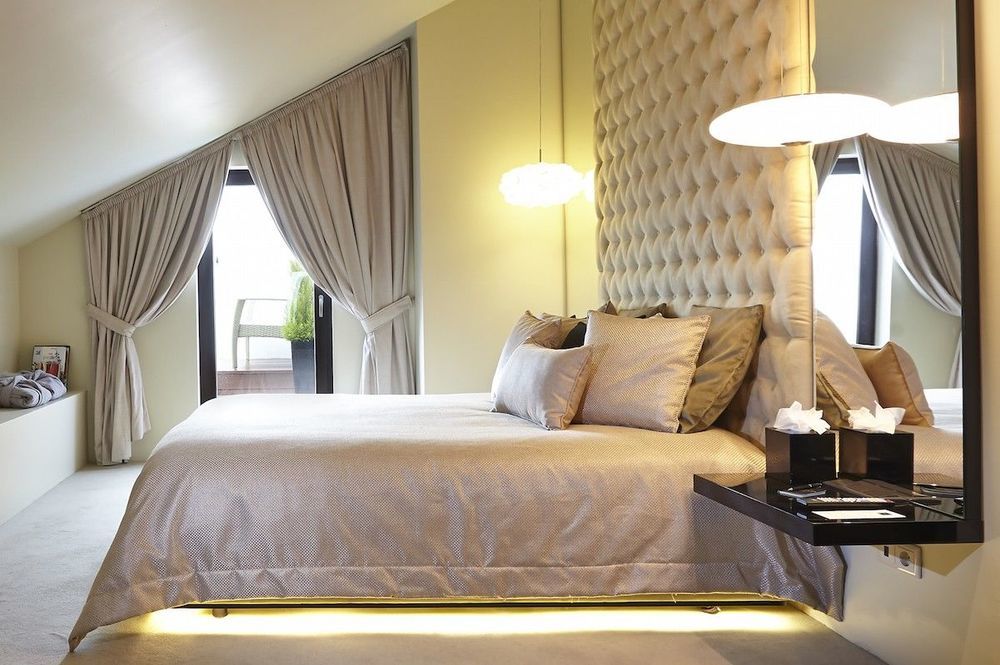 9hotel Mercy