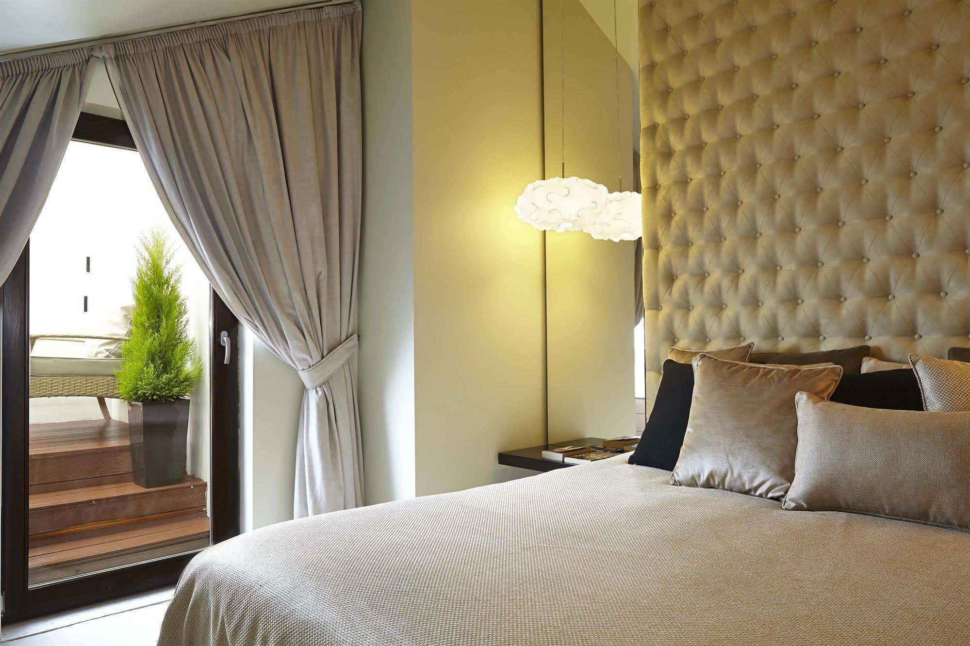 Hotel 9hotel Mercy 4*