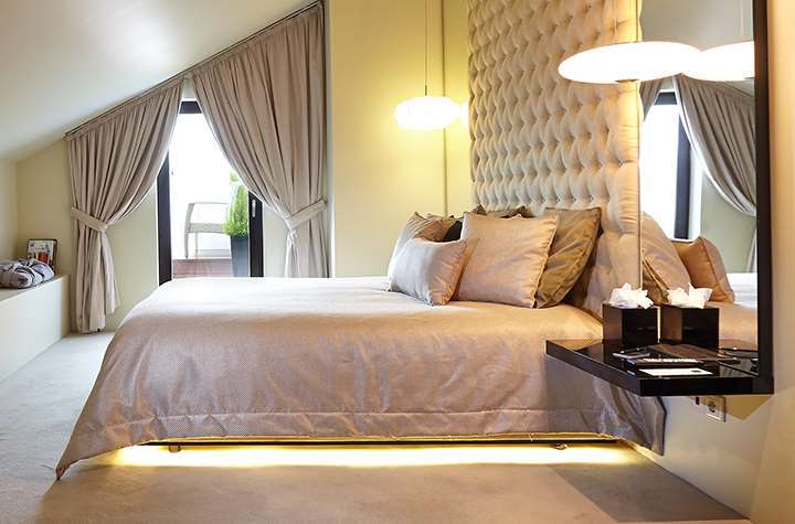 9hotel Mercy Hotel